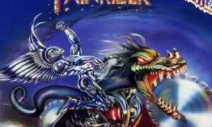 Cybernetic warrior na skrzydłach, walczący z mechanicznym smokiem, jak na okładkach płyt z utworami Judas Priest.